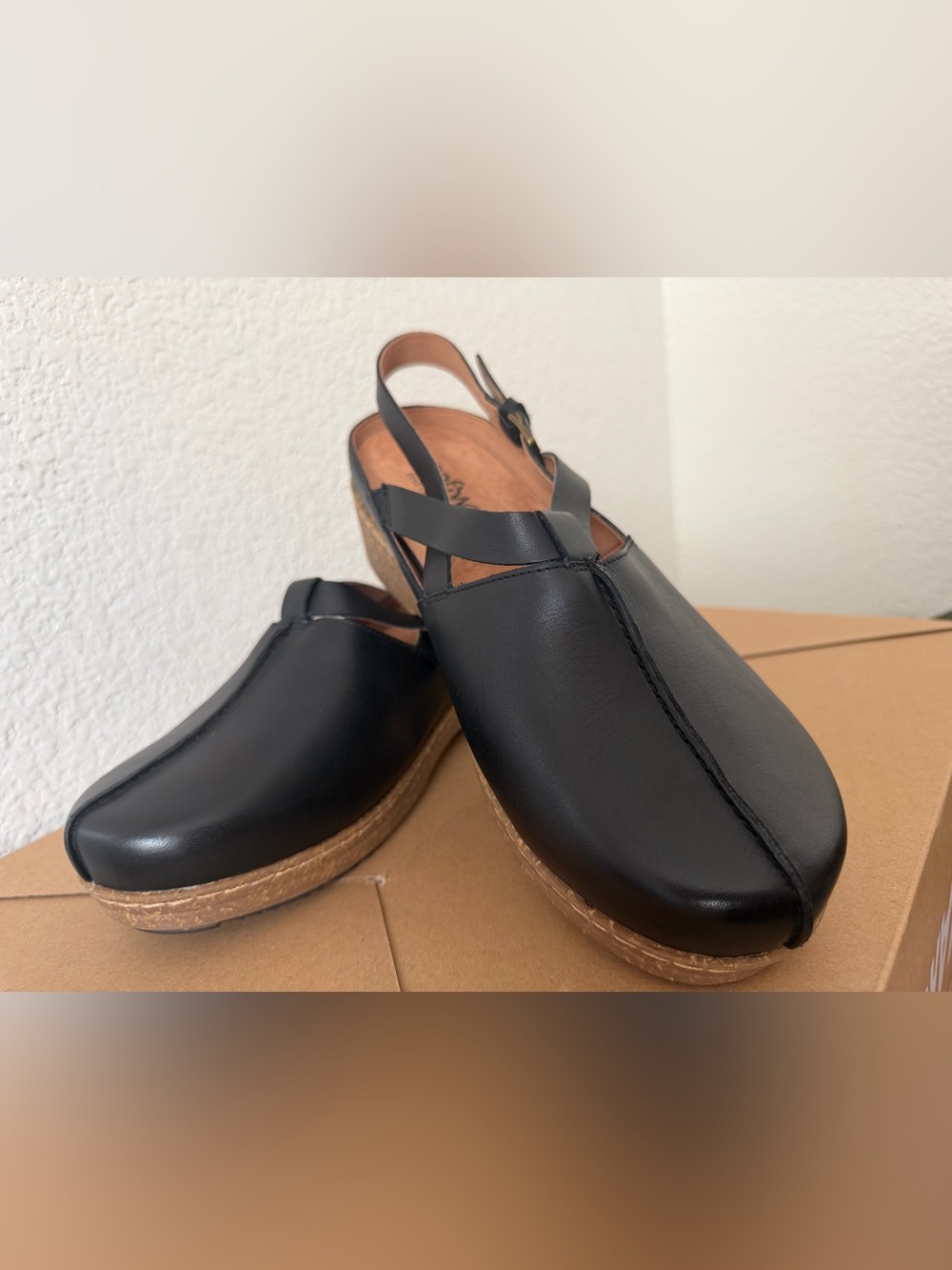 Softwalk Arica, Black Leather Sandals, size 9,5WW